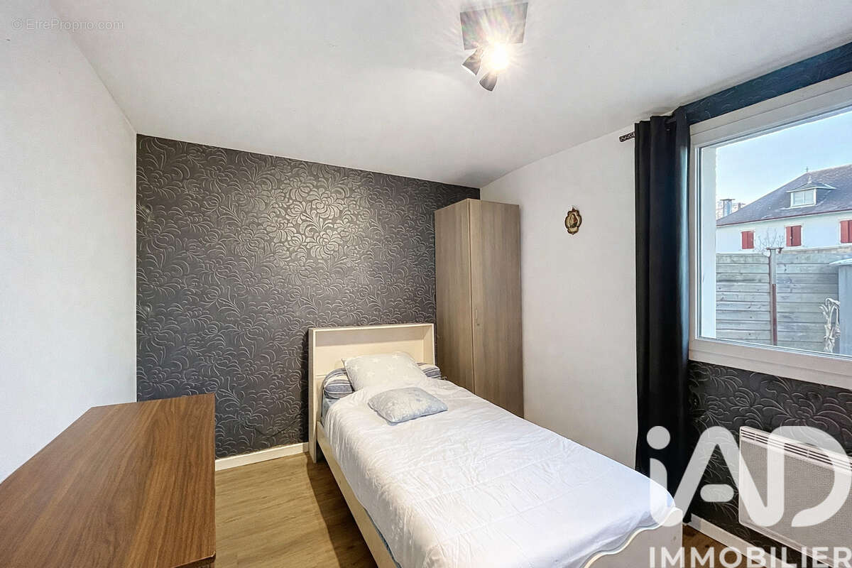 Maison 158 m² à Espes-Undurein  - photo 5