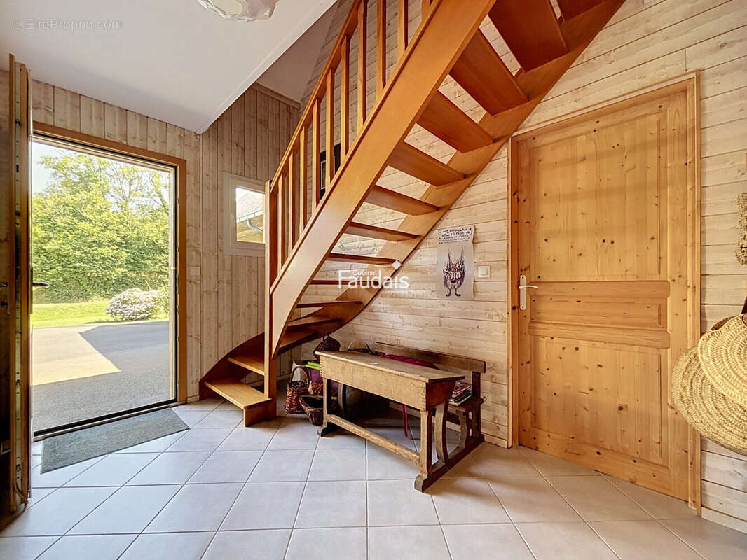 Maison 173 m² à Neufmesnil  - photo 9