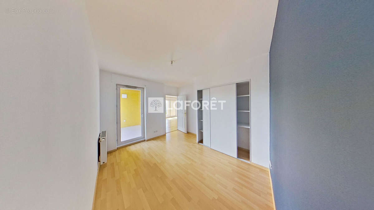 Appartement à LYON-8E