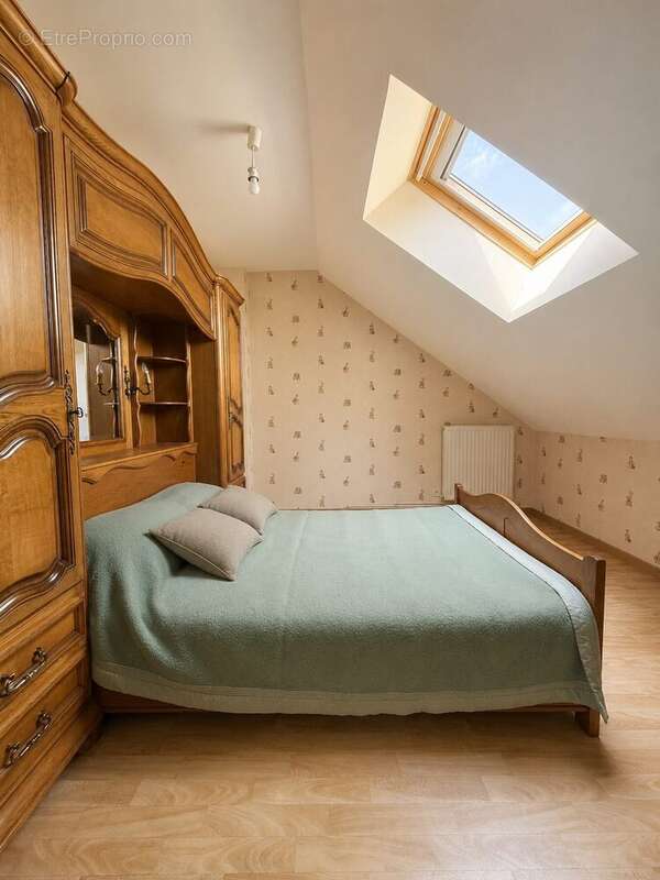 Maison 106 m² à Mayet  - photo 8