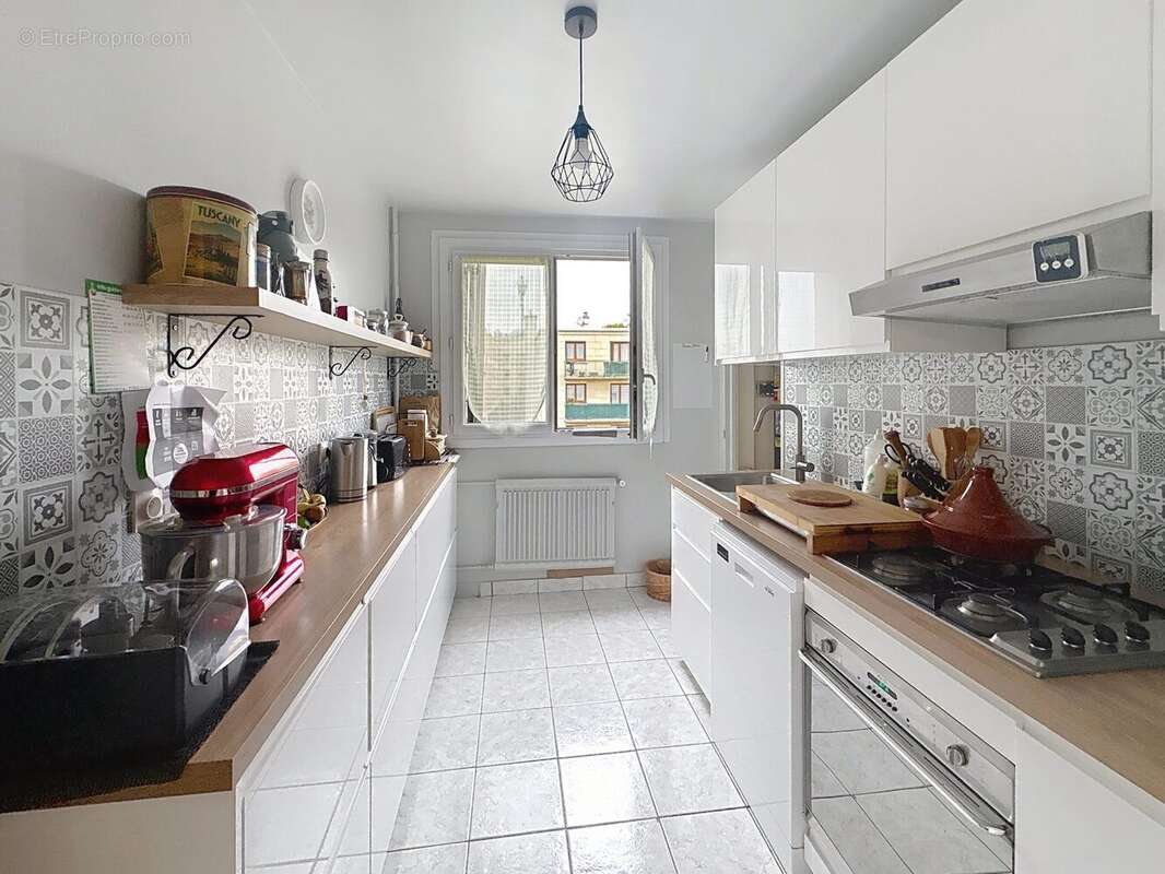 Appartement à L'HAY-LES-ROSES