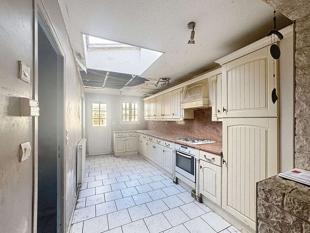 Maison à SAINT-ETIENNE-DU-ROUVRAY