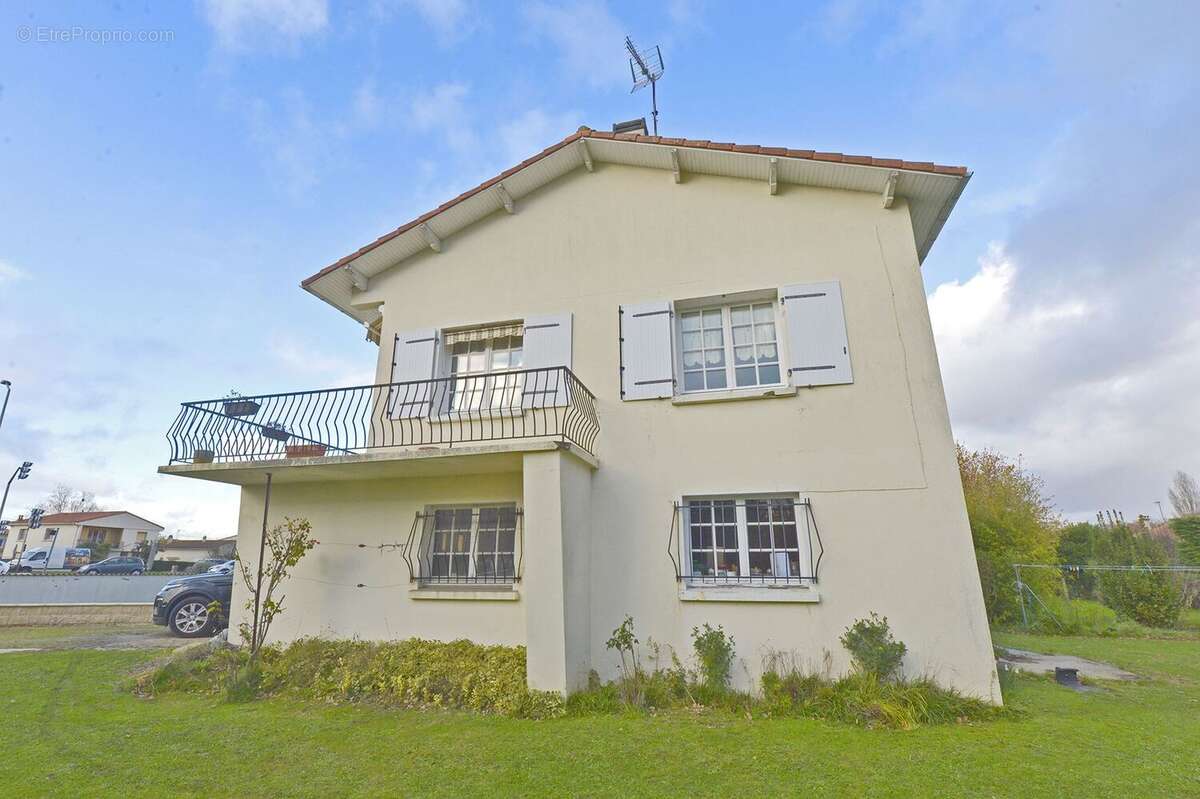 Maison à SAINT-GEORGES-DE-DIDONNE