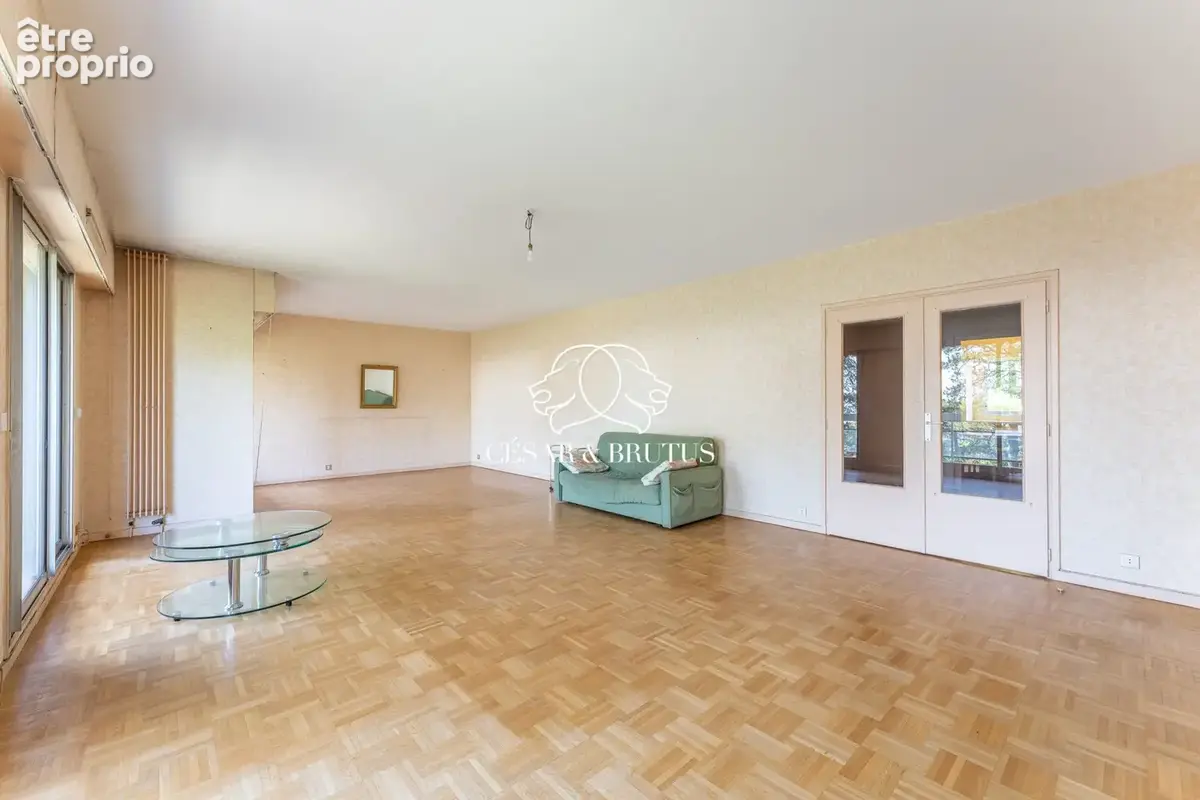 Appartement 147 m² à Sainte-Foy-Les-Lyon  - photo 8