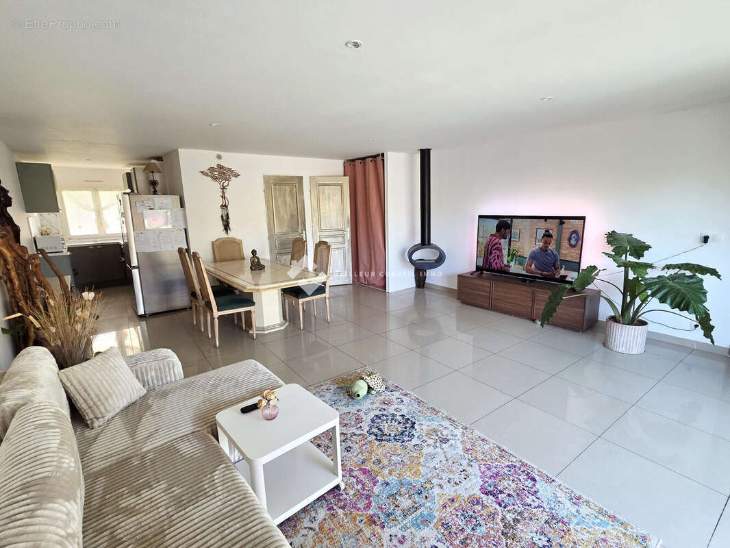 Appartement 58 m² à Rousset  - photo 2