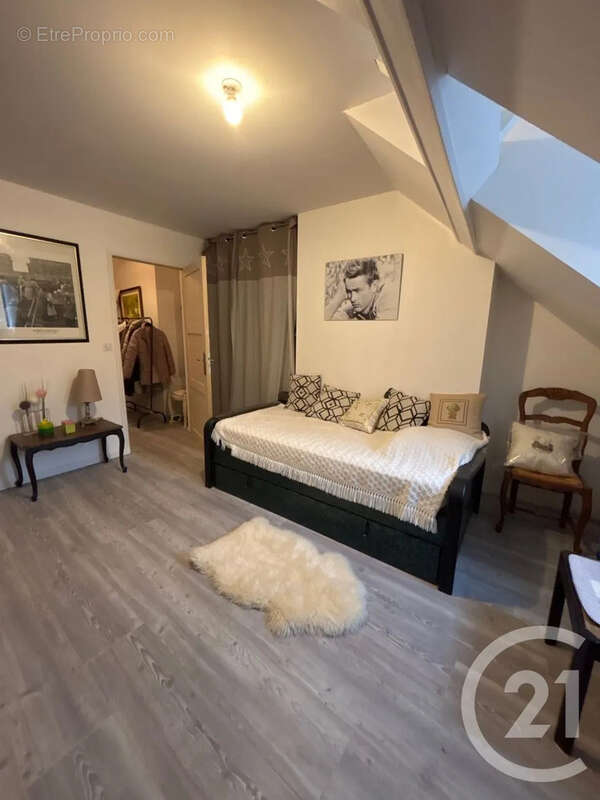 Maison à SAINT-QUENTIN