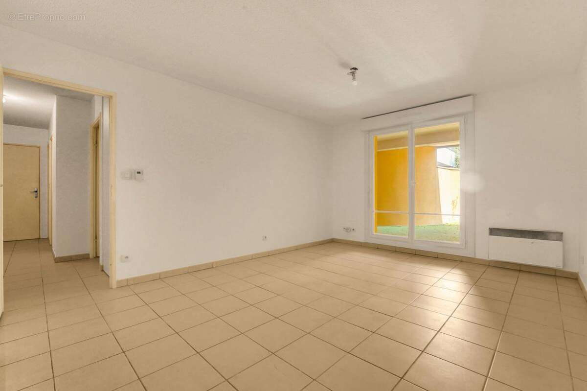 Coup de Cœur : T2 Rez-de-Jardin - Terrasse Immense de 44 m² - photo 5