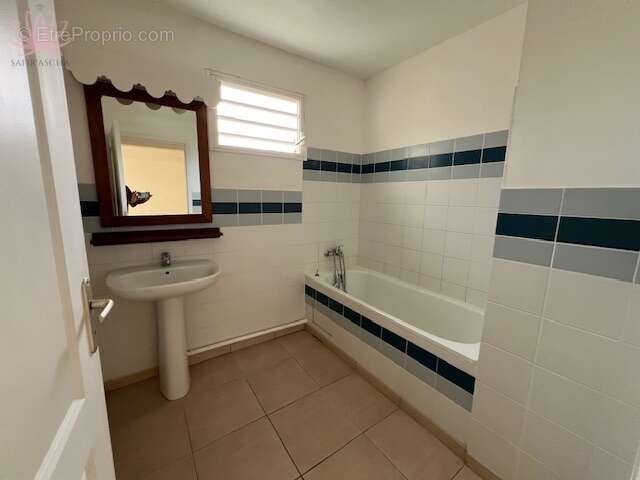 Appartement 66 m² à Le Robert  - photo 9