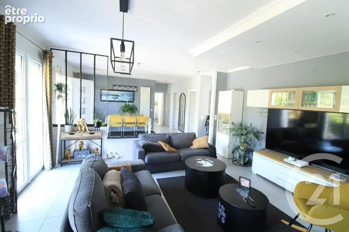 Maison 220 m² à Yerres  - photo 3