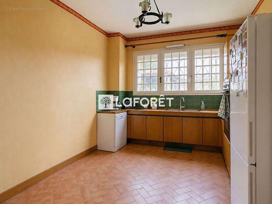Maison Bords 14 pièce(s) 411.72 m2 - photo 5
