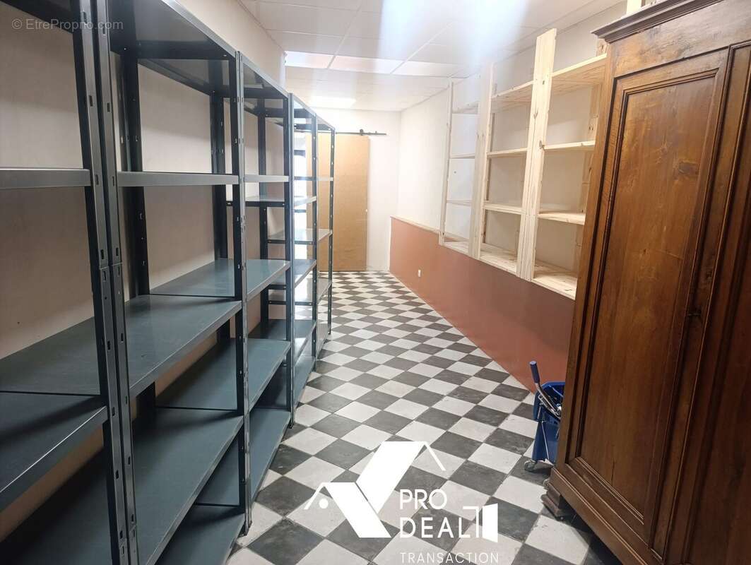 Commerce à MORESTEL