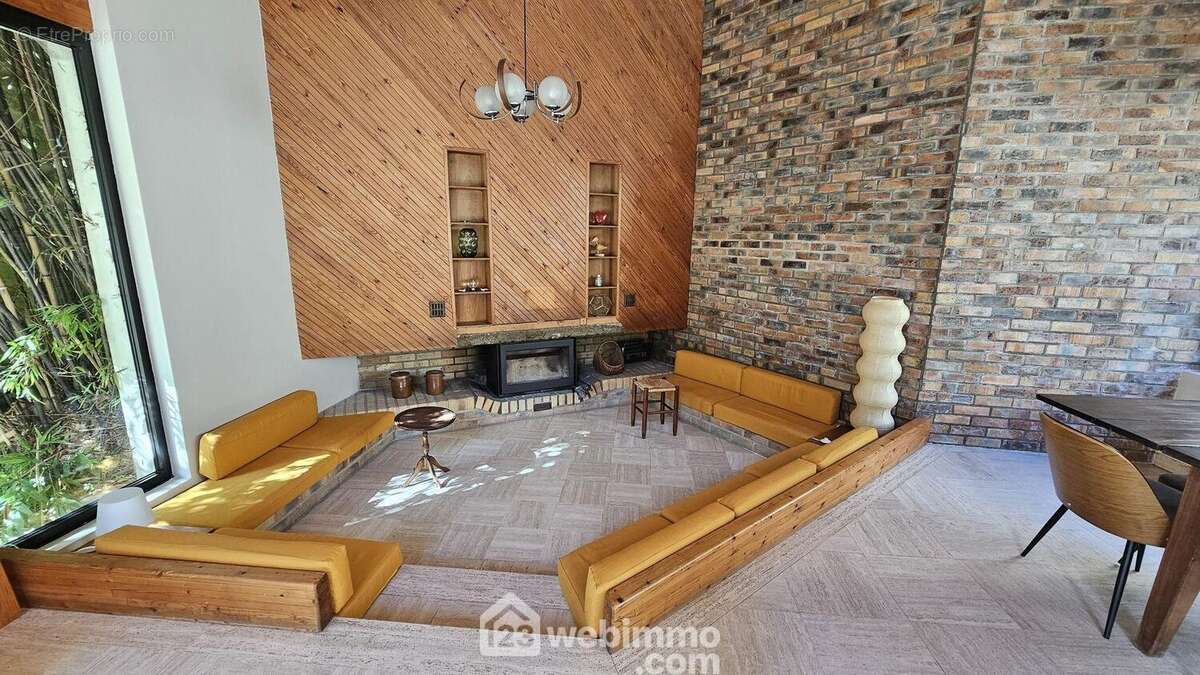 Un espace cosy près de l&#039;insert cheminée.. - Maison à BOIGNEVILLE