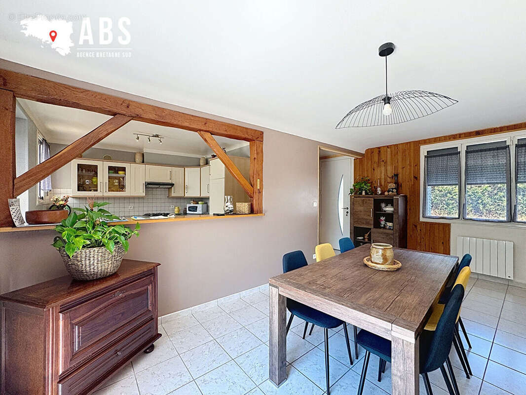 Maison à LA CHAPELLE-DES-MARAIS