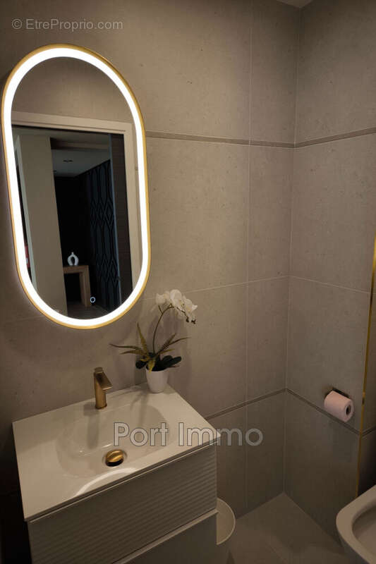 Commerce 36 m² à Cagnes-Sur-Mer  - photo 4