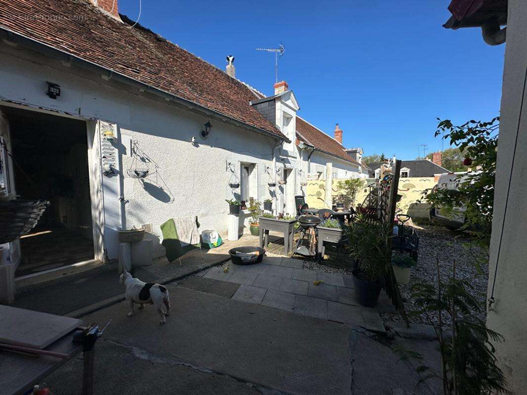 Charmant ensemble immobilier à Langé, idéal résidence principale + projet locatif ou familial - photo 2