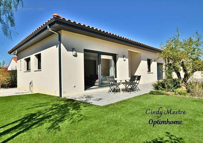 Maison à LAROQUE-DES-ALBERES