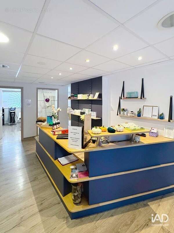 Photo 2 - Commerce à VALLEIRY