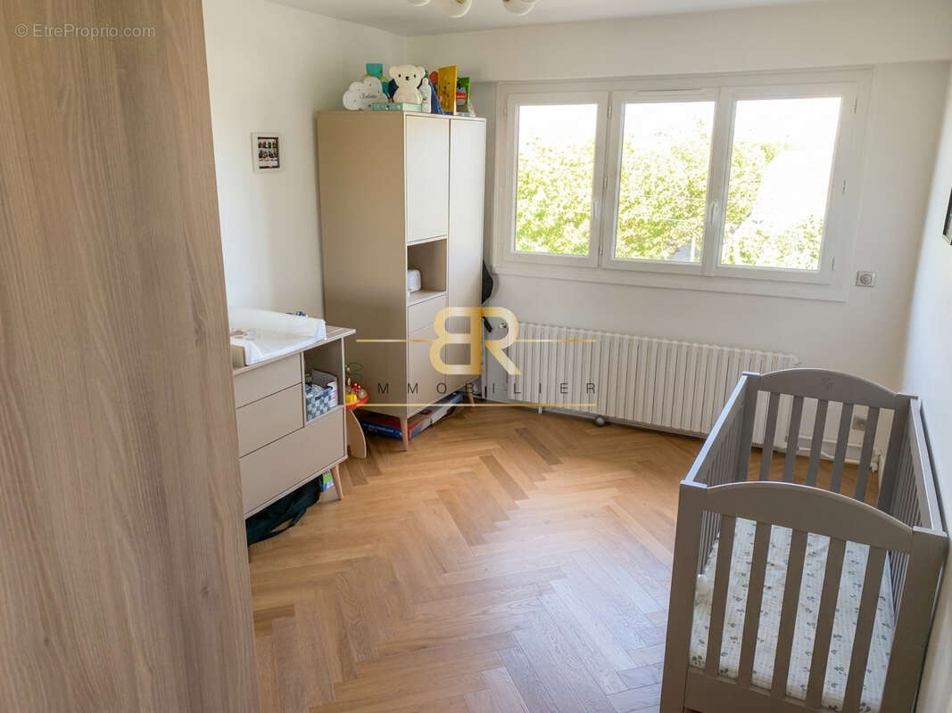 Appartement à SAINT-MAUR-DES-FOSSES