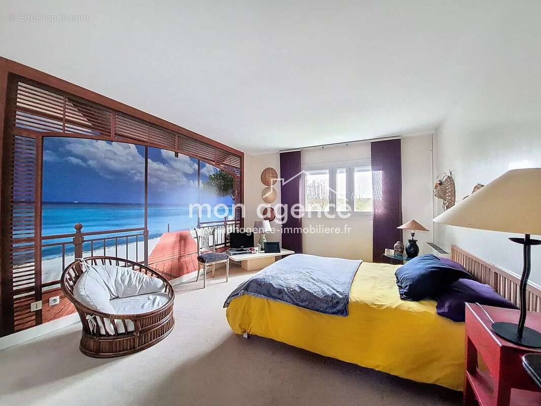 Maison à FRANQUEVILLE-SAINT-PIERRE