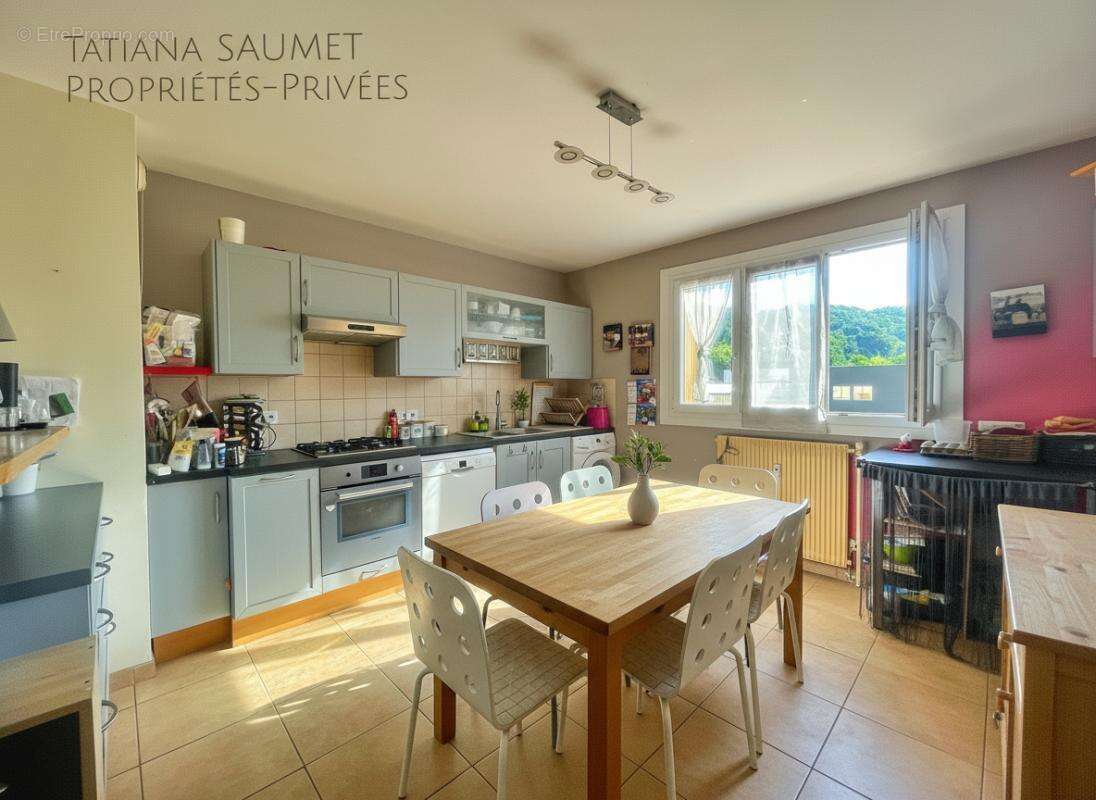 Appartement à FONTAINES-SUR-SAONE