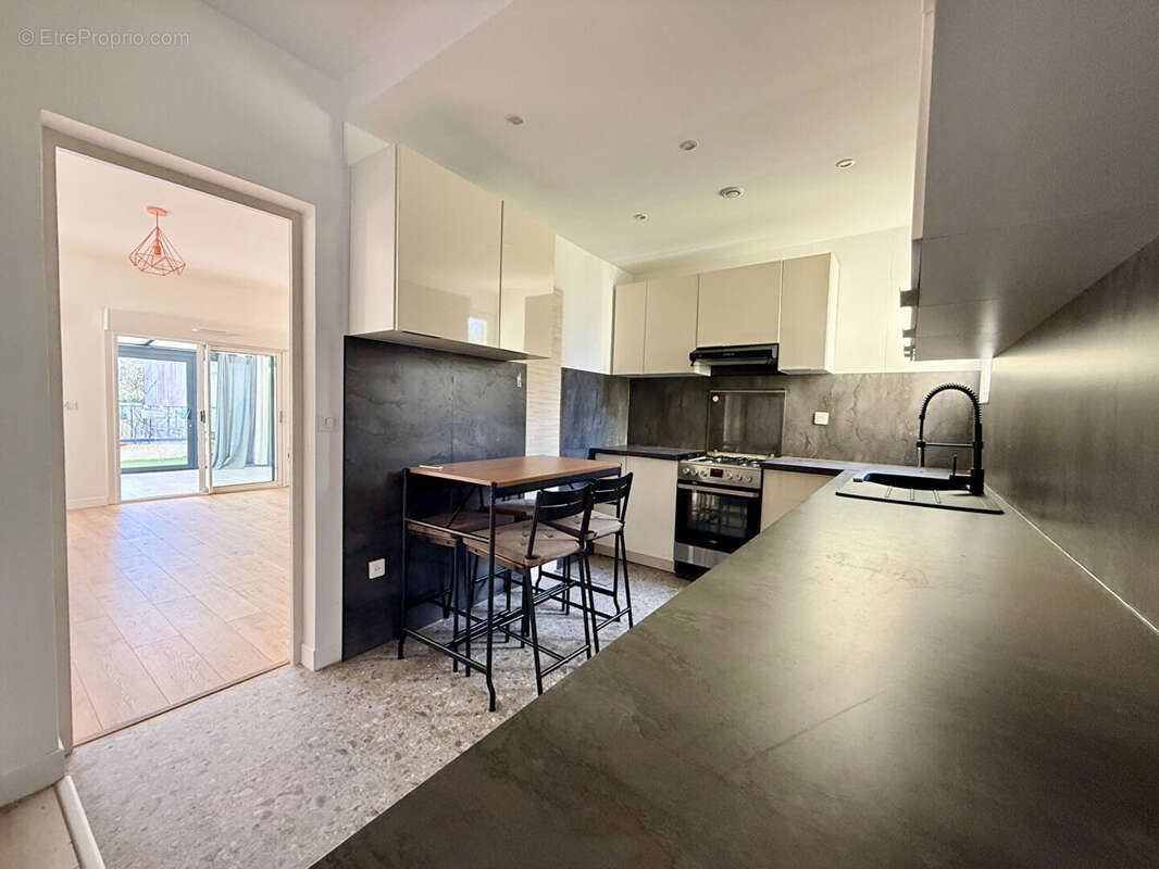 Maison de plain-pied rénovée - Secteur Sauvageon - photo 5