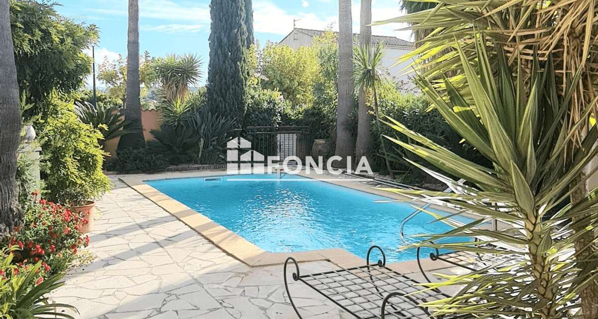 Maison à LA LONDE-LES-MAURES