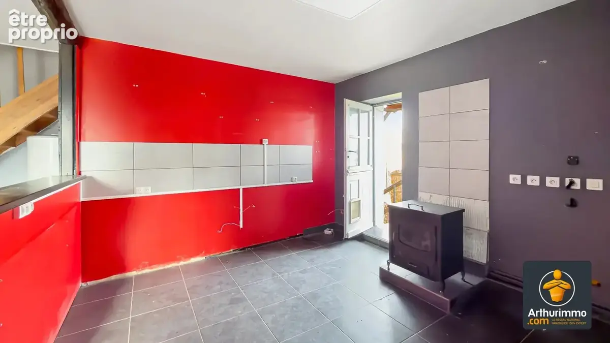 RETOURNAC – Appartement avec jardin attenant et terrain plat non attenant, en bord de Loire. - photo 12