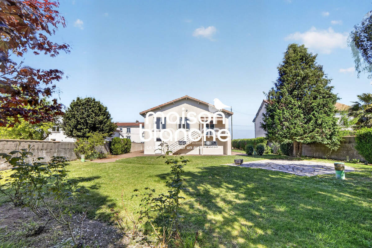 Maison à CHATILLON-SUR-THOUET