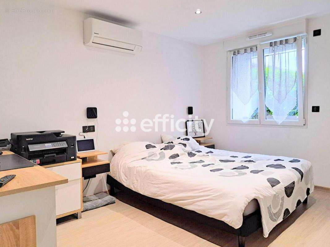 Maison à VITRY-SUR-SEINE