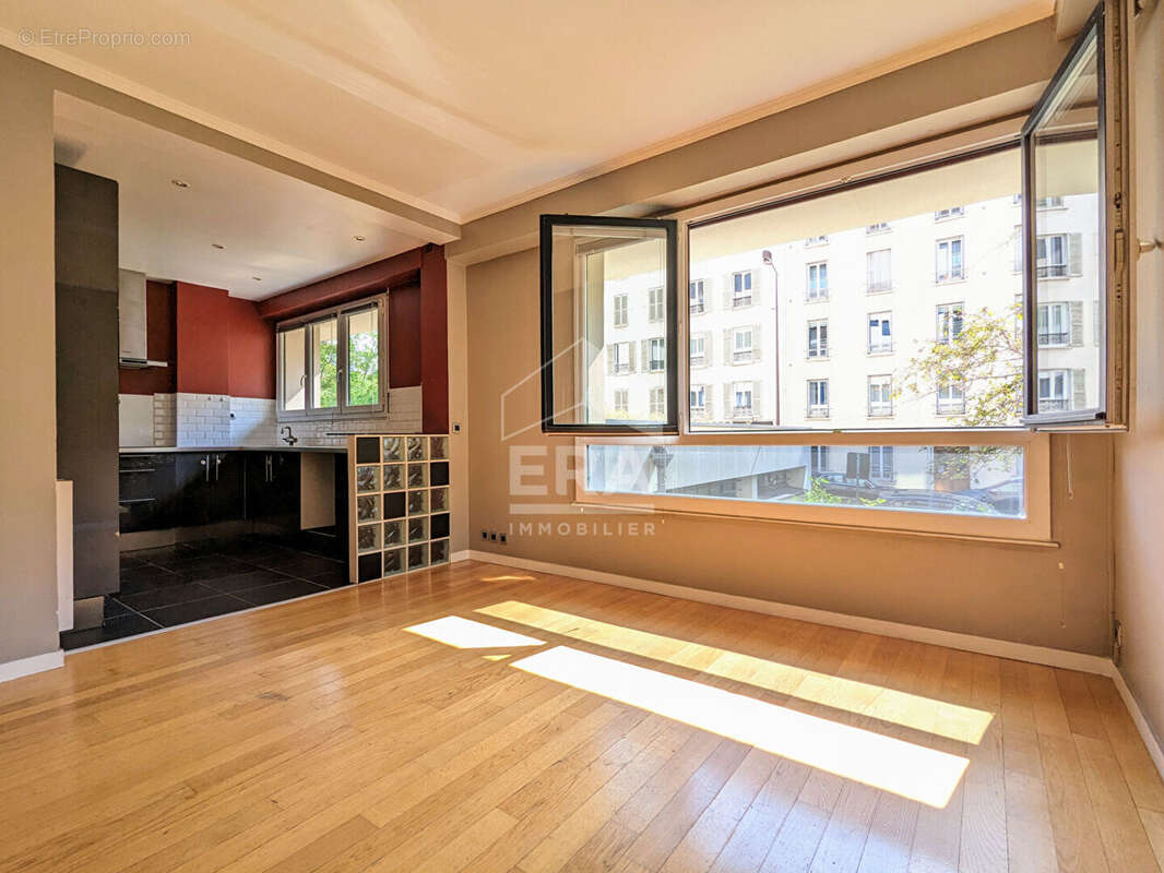 Appartement à LEVALLOIS-PERRET