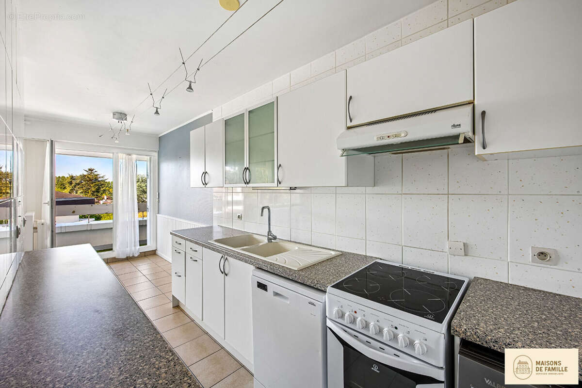 Appartement à LES ESSARTS-LE-ROI