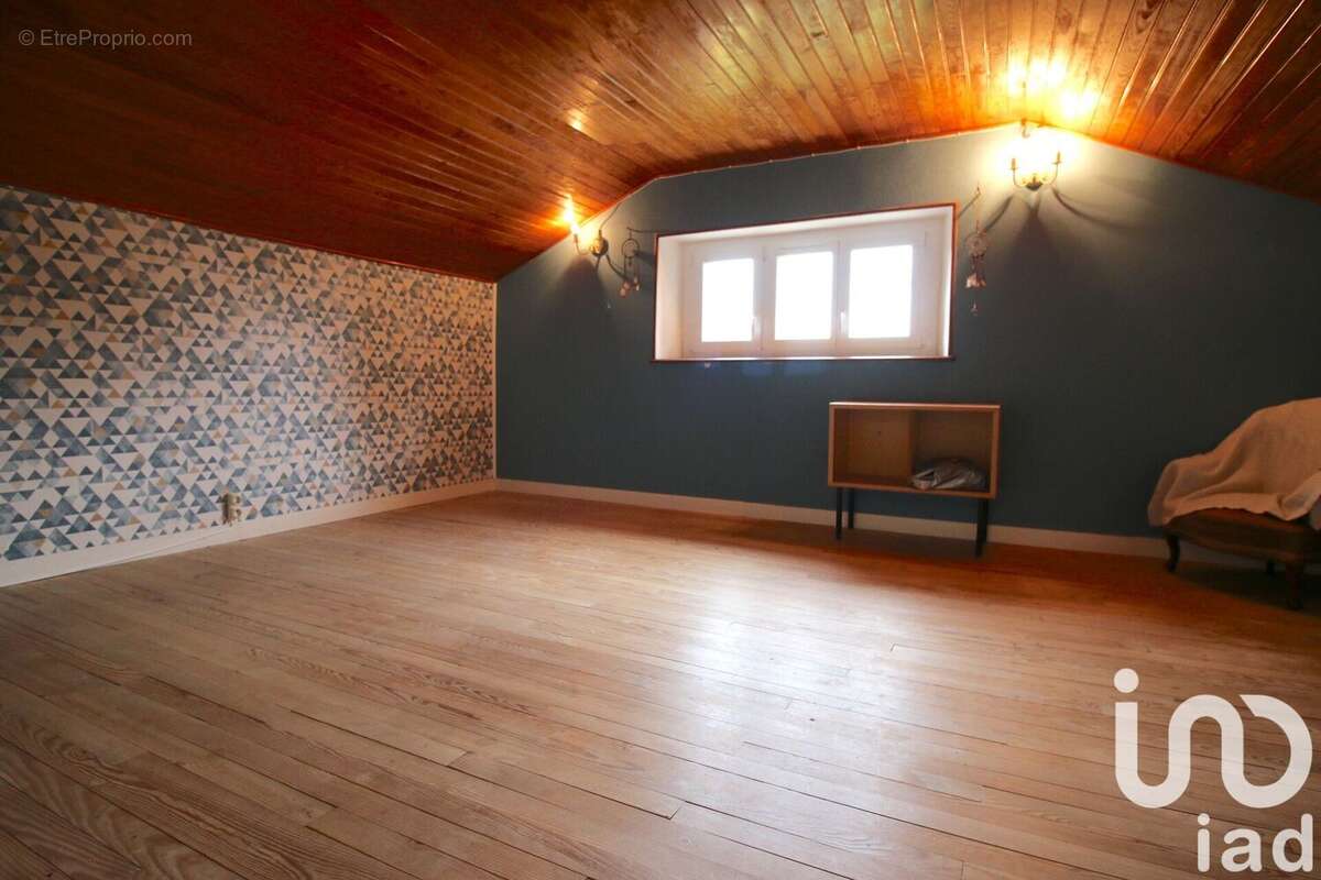 Photo 8 - Maison à SAINT-BONNET-LE-CHASTEL