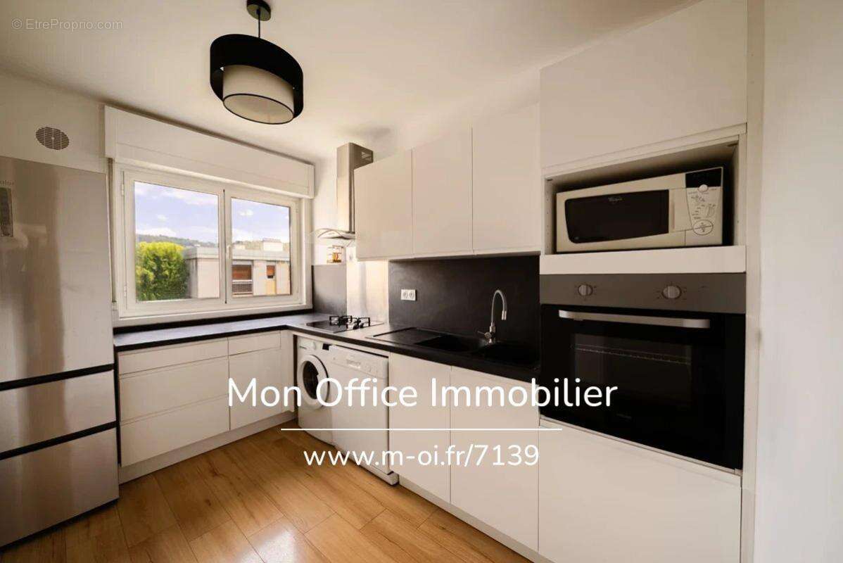 Référence : 7139-LLI - Lumineux T3 avec terrasse - quartier de La Torse à Aix-en-Provence - photo 4