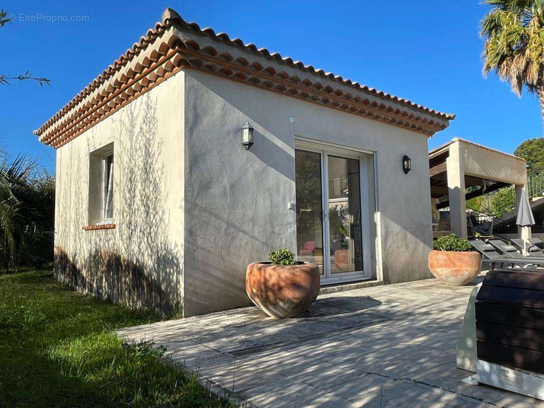 Maison Autignac 10 pièce(s) 288 m2 - photo 10