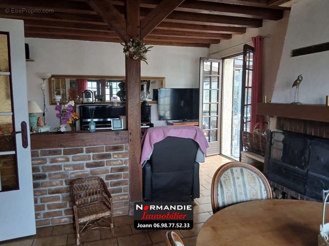 Maison à MALAUNAY