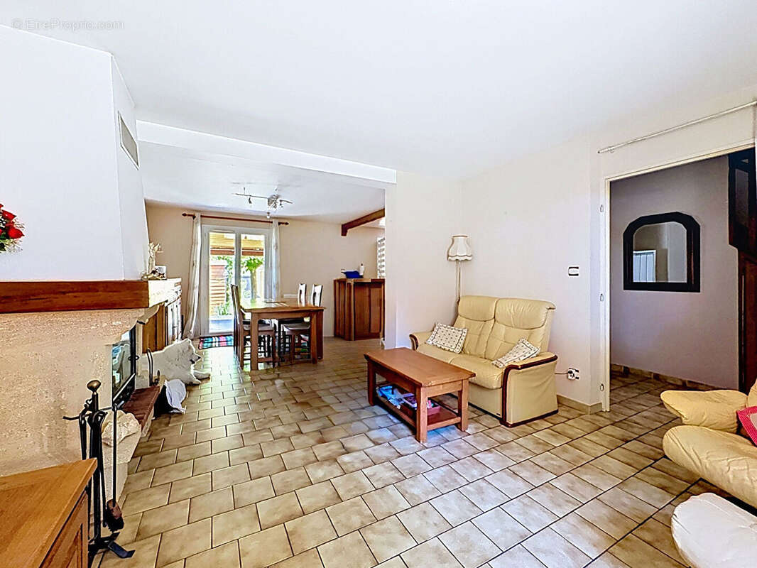 Maison 92 m2 à Avignon T4 avec 3 chambres  - garage, jardin et forage - photo 5