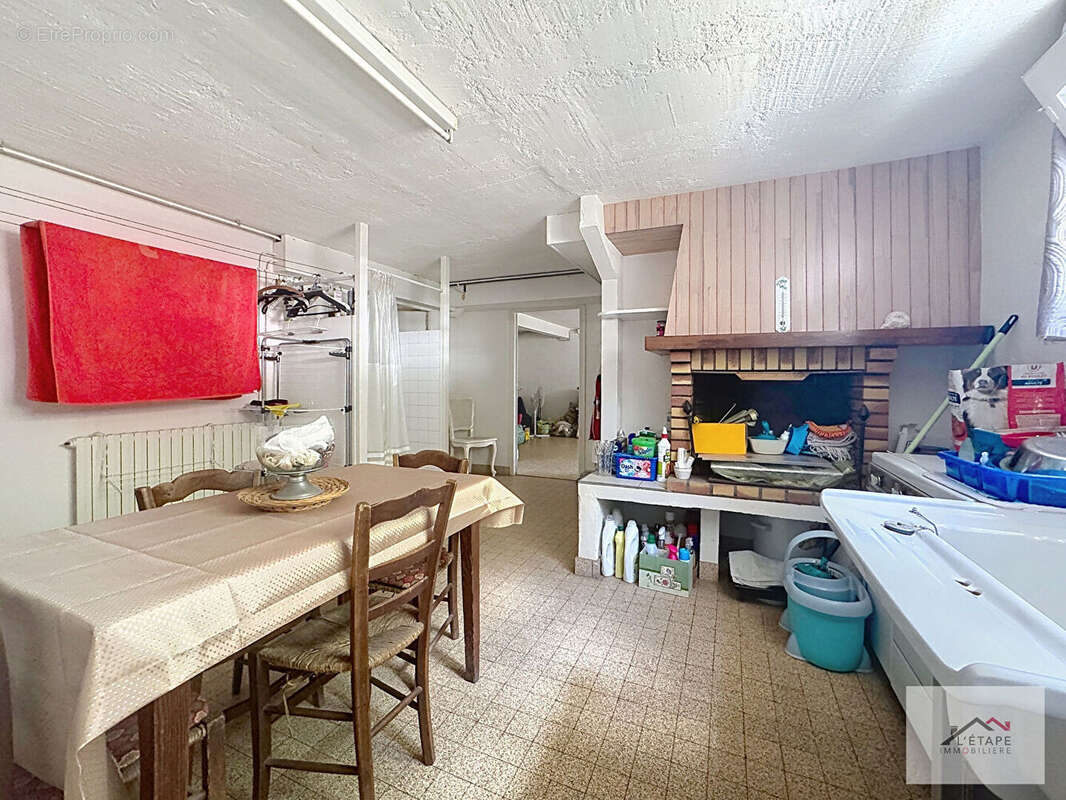 Maison sur sous-sol - 125 m² - Plus de 1 400 m² de terrain - Landeronde - photo 8