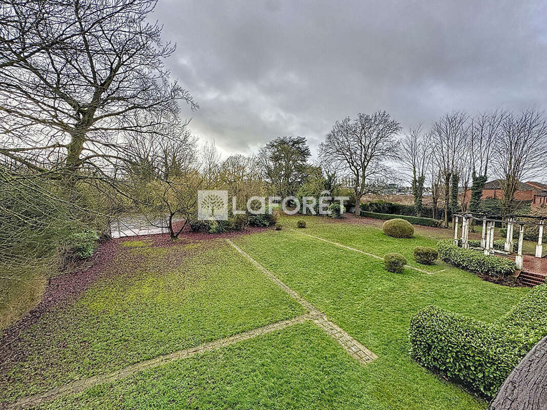 Maison à QUIEVRECHAIN