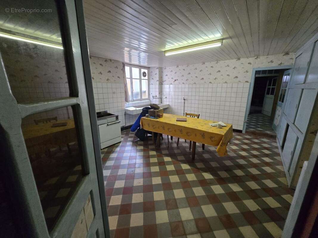 Maison à LANEUVEVILLE-DEVANT-BAYON