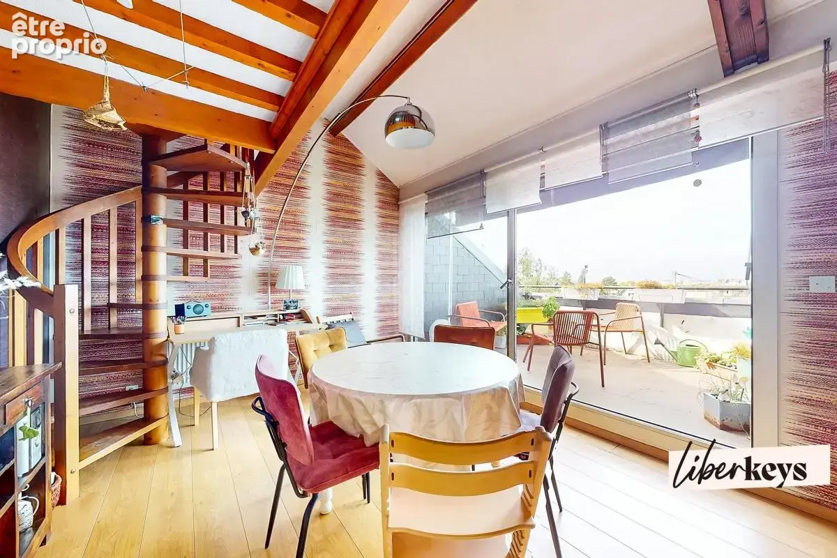 T4 duplex 80m² au dernier étage avec terrasse plein Sud Caen cinéma Lux - photo 2