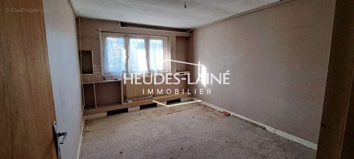 Maison à SAINT-HILAIRE-DU-HARCOUET