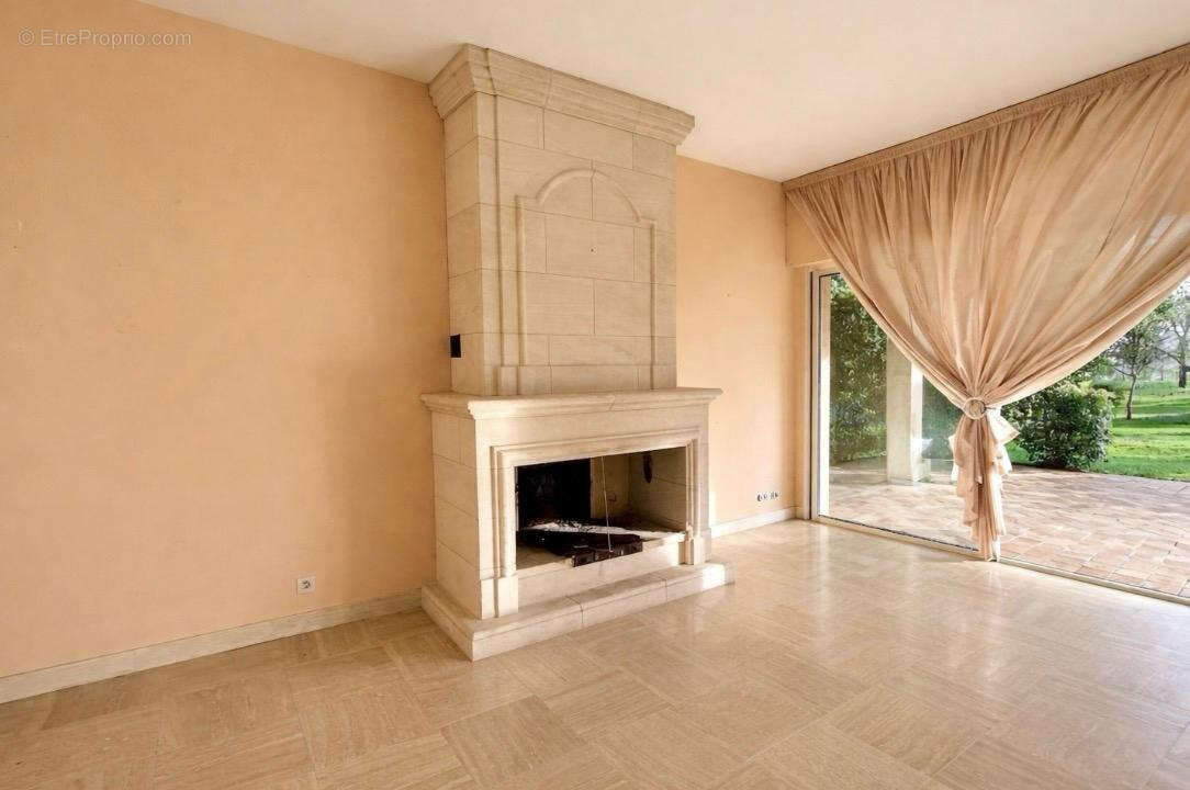 Découvrez le charme et les volumes d'une maison d'architecte - 300 m2 - 4 chambres   à pugnac dans un parc arboré pour savourer  - photo 6