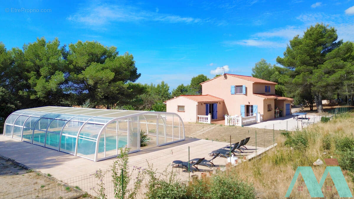 Maison 6 pièces 170 m2 sur terrain de 6500 m2 Signes - photo 2