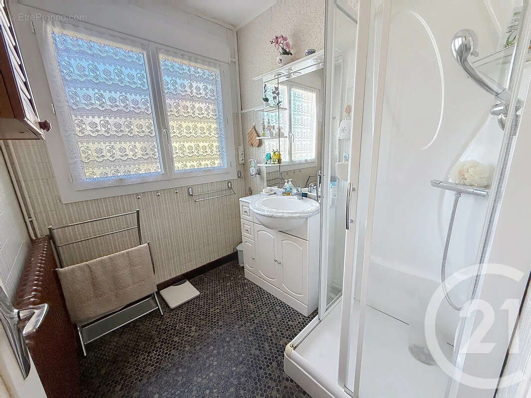 Maison 85 m² à L'isle-D'espagnac  - photo 8