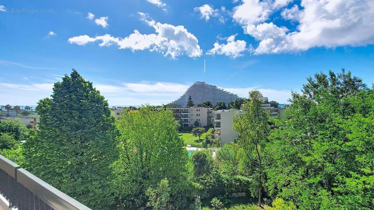 Appartement à VILLENEUVE-LOUBET