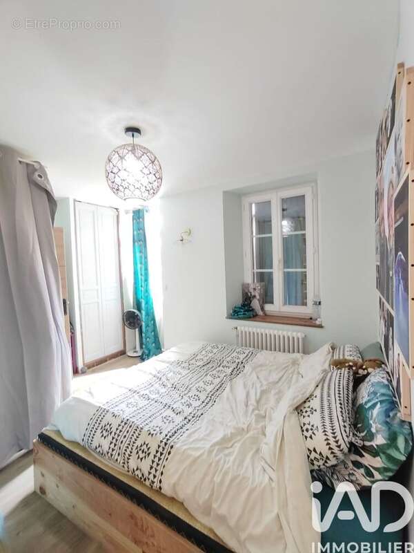 Maison 130 m² à La Brosse-Montceaux  - photo 7