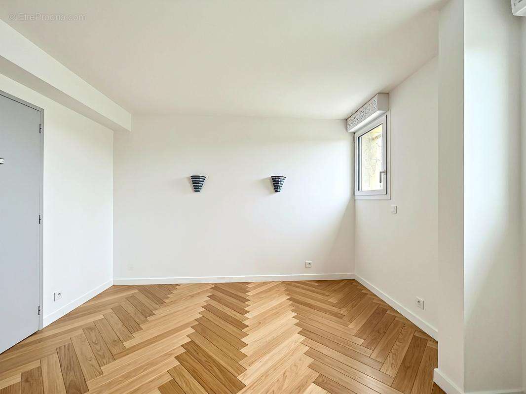 T2 45 m² au Rez de chaussée avec aperçu mer à rénover - photo 9