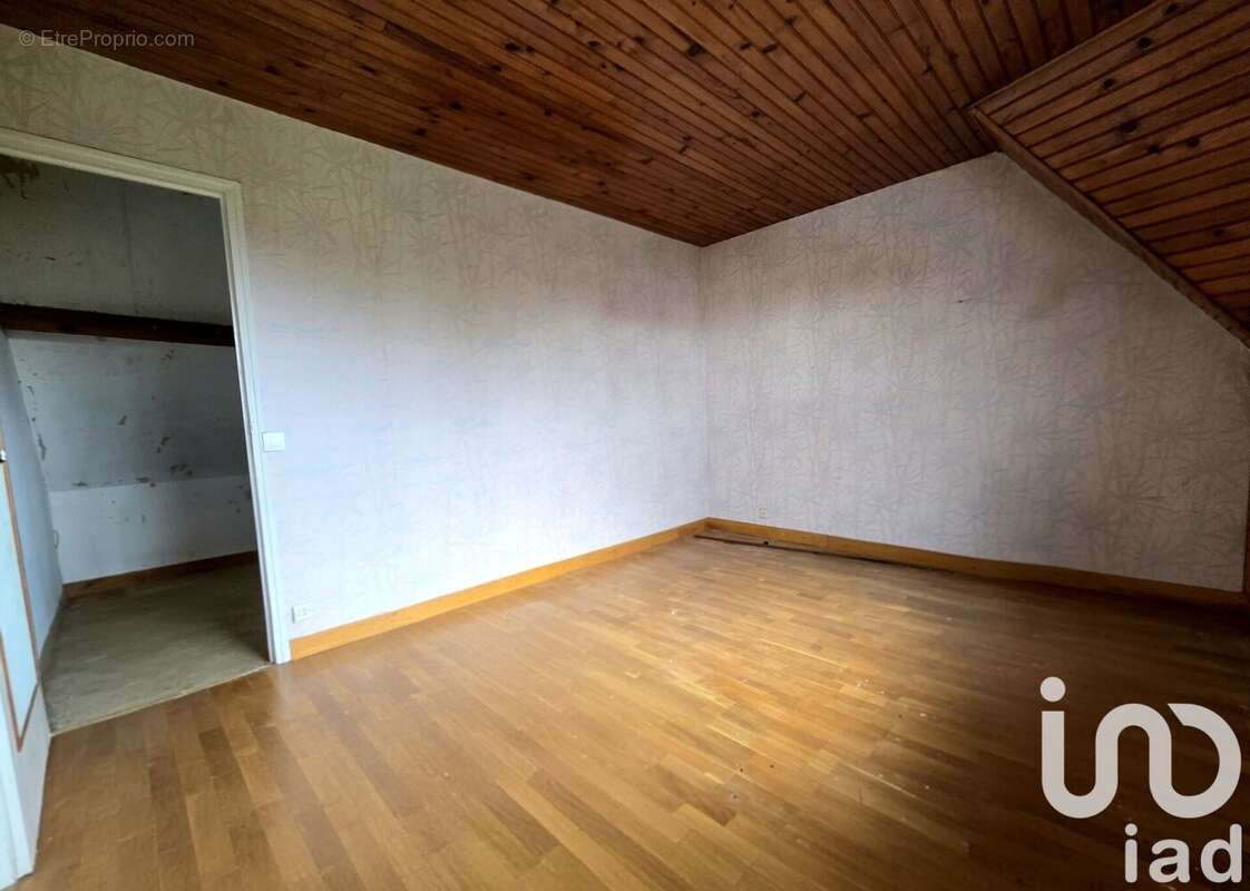 Photo 7 - Maison à LE MONT-SAINT-ADRIEN