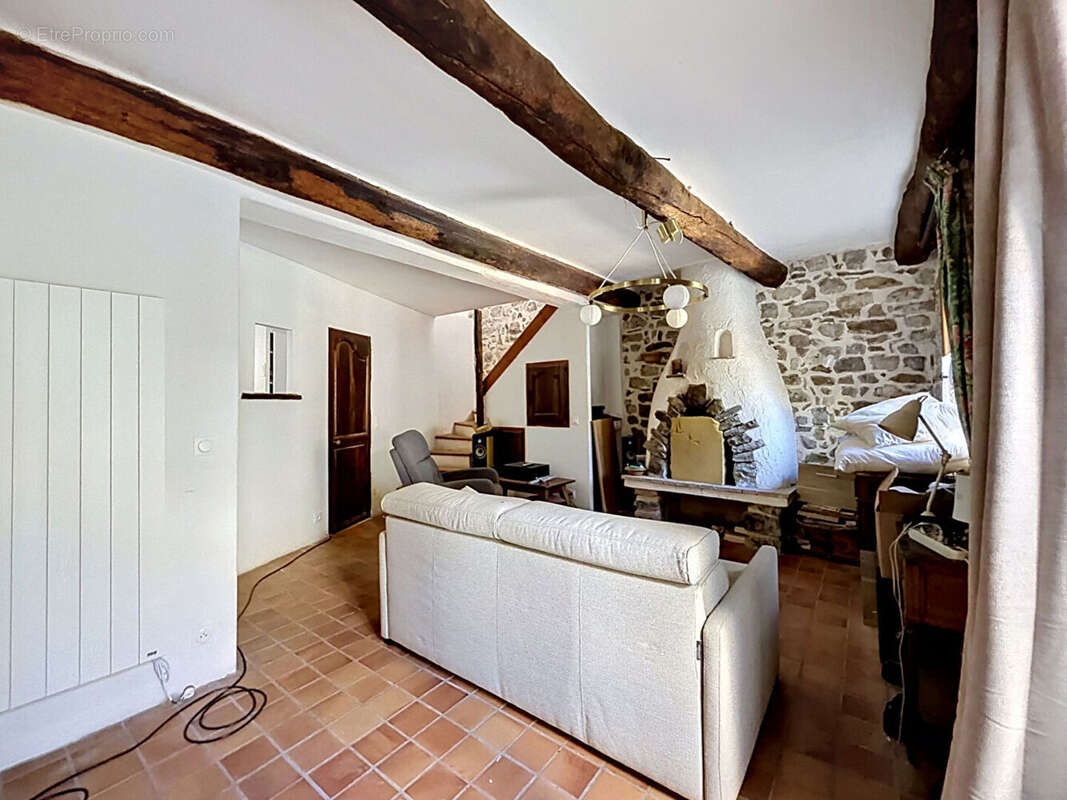 Maison à MASSOINS