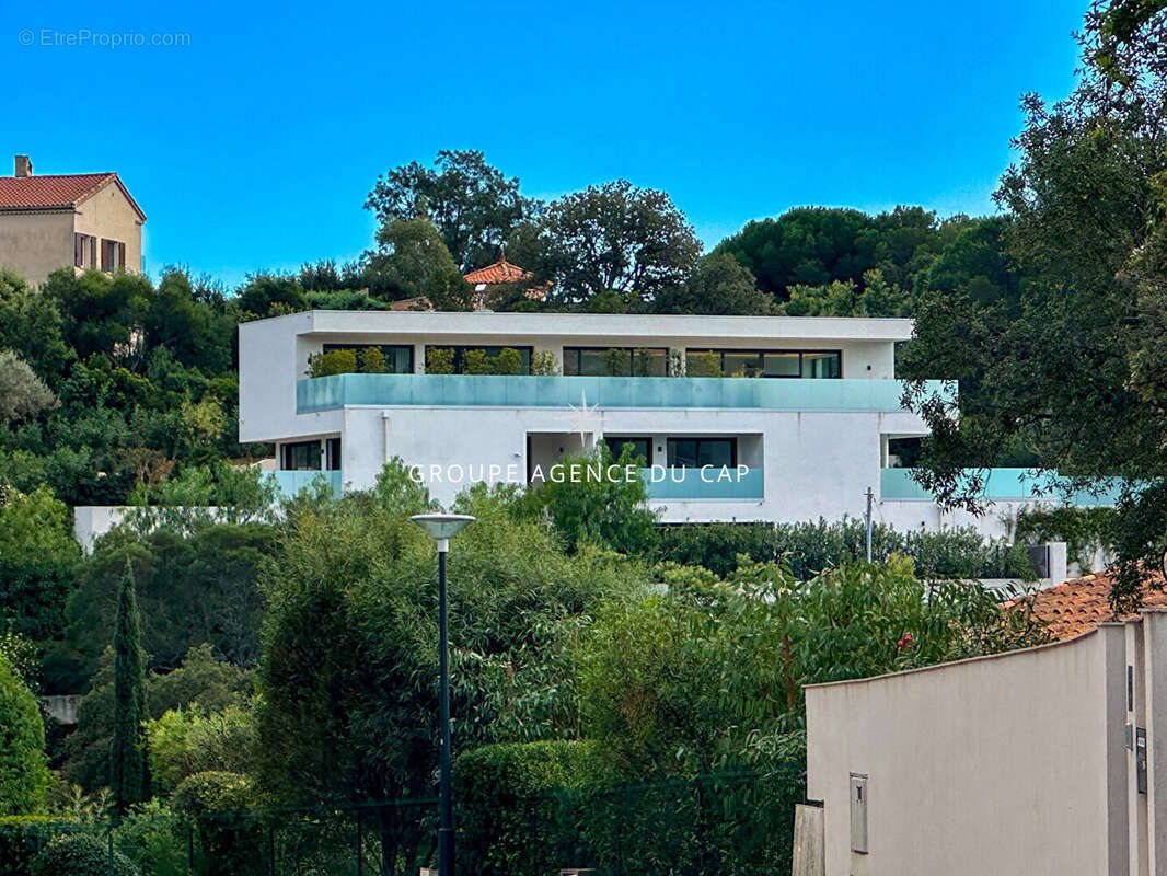 Maison à LES ISSAMBRES